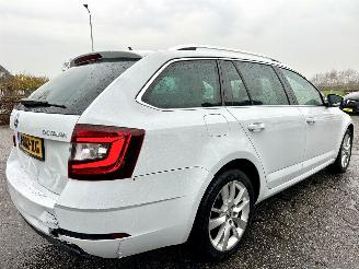 Skoda Octavia 1.0 TSI 116pk 6-bak Greentech Bus Edition Plus - xenon - virtual - camera - pdc - carplay - clima - cruise picture 5