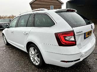 Skoda Octavia 1.0 TSI 116pk 6-bak Greentech Bus Edition Plus - xenon - virtual - camera - pdc - carplay - clima - cruise picture 7