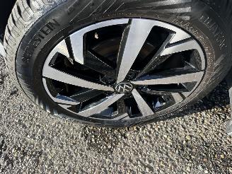 Volkswagen Polo 1.0 TSI 95pk Life 5drs - 76dkm nap - front + line assist - acc - pdc v+a - airco - cruise contr - lmv picture 80