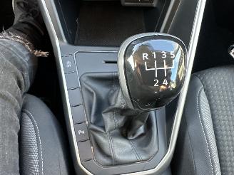 Volkswagen Polo 1.0 TSI 95pk Life 5drs - 76dkm nap - front + line assist - acc - pdc v+a - airco - cruise contr - lmv picture 40