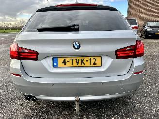 BMW 5-serie Touring 520i 184pk 8-traps aut Luxury Ed - nap - leer - stoelverw - elektr trekh + stuur - memory l+r picture 6