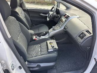 Toyota Auris 1.8 Full Hybrid 123pk aut Executive - nap - navi - camera - keyless entry + start - lmv + 4x goede banden picture 37