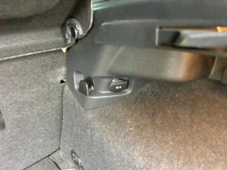 Volkswagen e-Golf 7.5 aut Highl - nap - virtual - keyless - leer - stoelverw - sfeerverl - cam - front + line + side assist picture 38