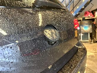 Volkswagen e-Golf 7.5 aut Highl - nap - virtual - keyless - leer - stoelverw - sfeerverl - cam - front + line + side assist picture 13