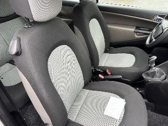 Lancia Ypsilon 1.2-16V 80pk Argento - nap - airco - cruise contr - lmv - nieuw apk 10-11-2026 - elektr ramen picture 35