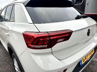 Volkswagen T-Roc 1.5 TSI 150pk 7-Traps aut Life - 7dkm nap - navi - cam - virtual - front + line + park assist - keyless picture 91