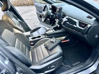 Renault Arkana 1.6 hybrid 145pk aut E-Tech - 68dkm nap - 1e eig - virtual - leer - stuurverw - front + line + side + park assist picture 19