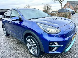 Kia e-Niro 64kWh 204pk aut DynamicPlusLine - nap - schuifdak - carplay - keyless - stuurverw - front + line assist picture 4