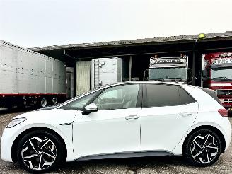 skadebil auto Volkswagen ID.3 First Plus 58kWh 2020/12