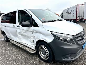 Mercedes Vito Tourer 110 CDI 102pk extra lang 9 Pers - nap - 1e eig - airco - cruise - getint glas - privacy glass - side bars picture 4