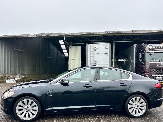 Damaged car Jaguar XF 3.0 V6 238pk aut + f1 Premium Luxury - 2008/9