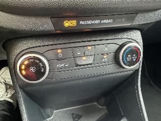Ford Fiesta 1.0 EcoBoost Connected 5drs - 69dkm nap - navi - line + park assist - pdc v+a - airco - cruise - rijdbaar picture 31