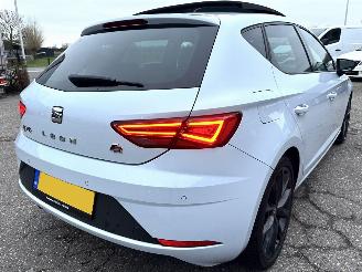 Seat Leon 1.5 TSI 131pk FR Ult Ed - pano - 78dkm - facelift - virtual - front assist - sfeerverl - pdc v+a - alarm - nardo grey picture 5