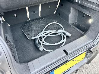 BMW iX2 eDrive20 67kWh 204pk aut M-Sport - nap - pano - 1e eig - 20 inch - harman/kardon - widescreen picture 16