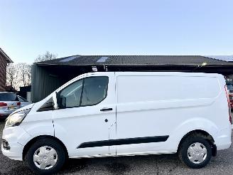 skadebil bedrijf Ford Transit Custom 2021/1