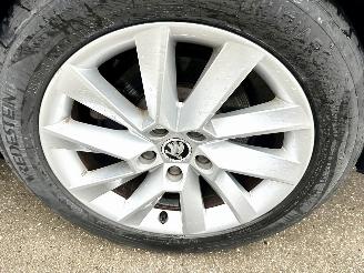 Skoda Superb 2.0 TDI 150pk 6-bak euro.6 Style Bus - nap - navi - camera - front + side + park assist - keyless entry + start picture 87