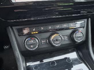 Skoda Superb 2.0 TDI 150pk 6-bak euro.6 Style Bus - nap - navi - camera - front + side + park assist - keyless entry + start picture 31