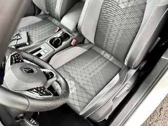 Volkswagen Golf 1.5 eTSI aut + f1 162pk R-Line - pano - hud - keyless - virtual - front + line + side + park assist picture 54