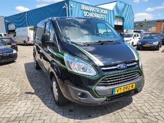 krockskadad bil bedrijf Ford Transit Custom nwe apk  2.2 TDCI 92KW LANG full option 2016/2