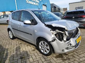 Opel Agila 2 AGILLA,S 1 KOOP 1.0 benz 48 kw af fabriek LPG ,AIRCO, NAP picture 3