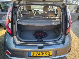 Kia E-Soul electrische kia soul , geen schade ,, zwak accupakket 100% laden is 50 km picture 16