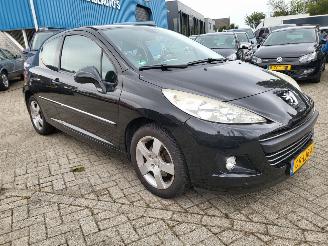Käytettyjen passenger cars Peugeot 207 Peugeot 207 1.6 VTi Première 2e eigebaar 2010/4
