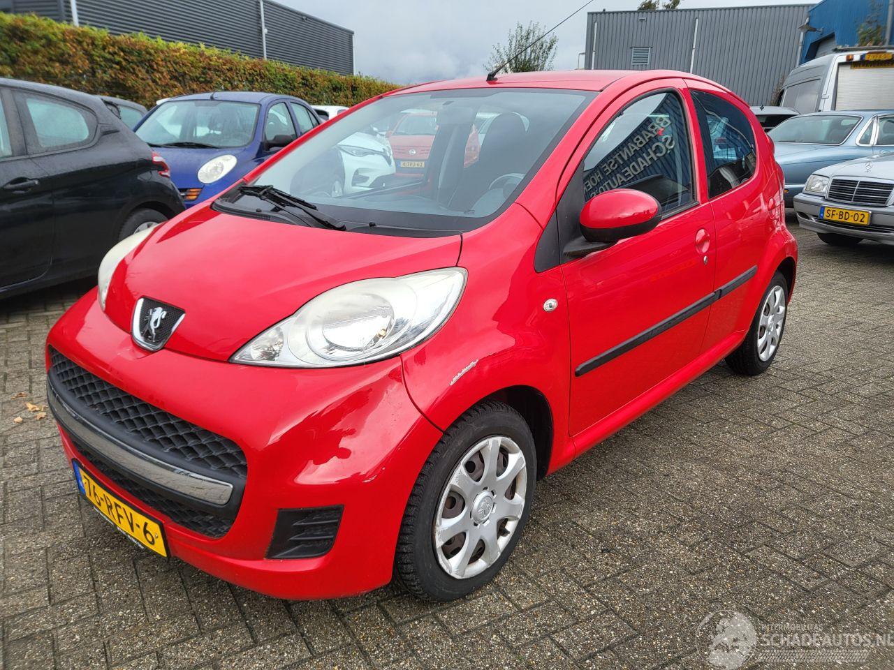 Peugeot 107 107 1.0-12V XS AUTOMAAT  66000 KM