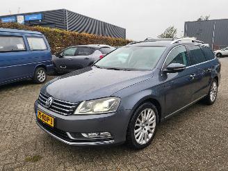 Vaurioauto  passenger cars Volkswagen Passat Passat Variant 1.4 TSI Comfortline BlueMotion AUTOMAAT 2011/5
