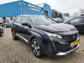skadebil auto Peugeot 5008 Peugeot 5008 1.6 PureTech GT 180 pk AUTOMAAT 7 ZITS , PANN,CAM,NAP rijdbaaar 2021/7