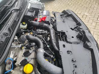 Damaged car Renault Captur AUTOMAAT 24000 KM UNIEK Captur 1.2 TCe Wave 2017/5