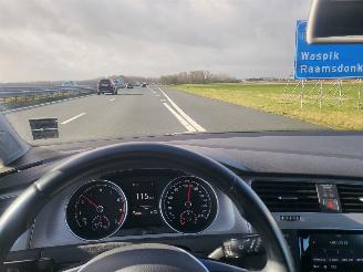 Unfallwagen Volkswagen Golf Golf VII 1.2 TSI Comfortline 105 PK 6 BAK rijdbaar 2014/12