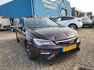 uszkodzony samochody osobowe Seat Leon LEON automaat ST 1.8 TSI FR Connect 180 pk 2018/5