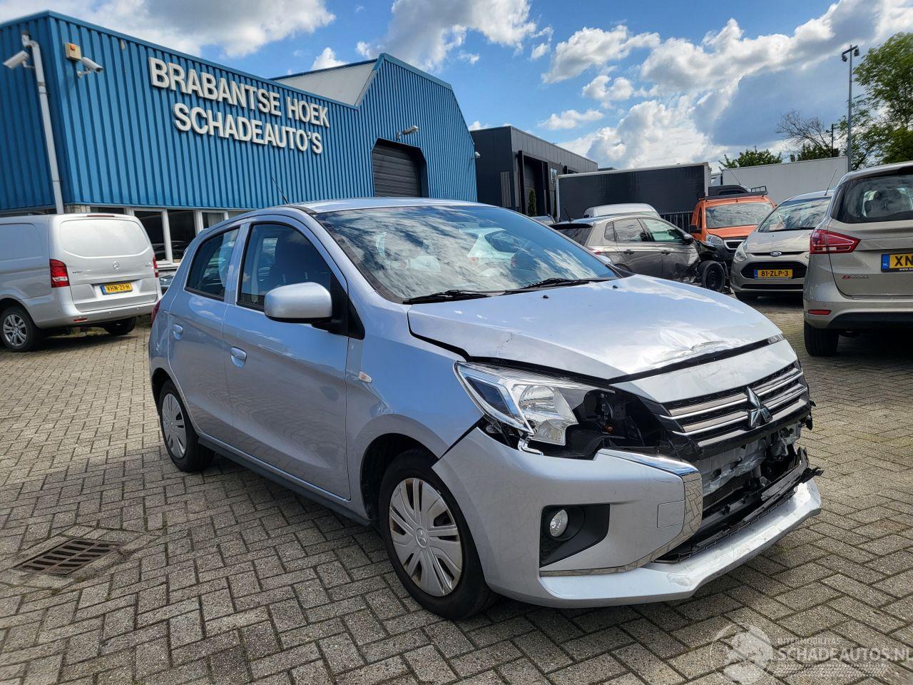 Mitsubishi Space-star Space Star 1.2 Connect+ 5DRS COOL 22000 KM