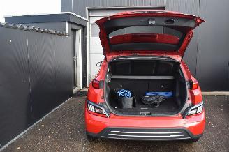 Hyundai Kona 64Kwh Comfort 204Pk SOH 100% 3FASE *Navi/Clima/Camera/Stoelverwarming picture 13