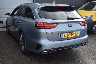 Kia Ceed Sportwagen 1.6 Crdi GT-Line 136Pk *Navi/Clima/Camera/Panorama/Stoelverwarming picture 3