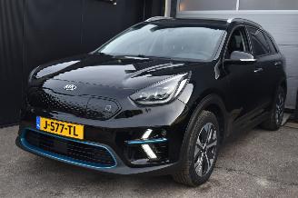 Auto incidentate Kia Niro 64Kwh Executive line 204Pk SOH 100% 3FASE *Navi/Clima/Camera/Leder/Stoelverwarming 2020/10