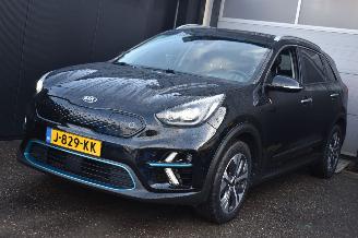 Schadeauto Kia Niro 64Kwh Executiveline 204Pk  SOH 100% 3FASE *Navi/Clima/Camera/Leder/Stoelverwarming 2020/8