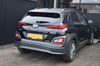Hyundai Kona 64Kwh Premium 204Pk 3FASE SOH 100% Navi/Clima/Camera/Leder/Stoelverwarming picture 4