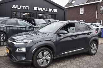 skadebil auto Hyundai Kona 64Kwh Premium 204Pk 3Fase 100% SOH *Navi/Clima/Leder/Camera/Stoelverwarming 2020/12