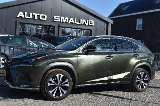 Damaged car Lexus NX 300h 2.5 AWD Ultimate Edition 155Pk *Navi/Clima/Camera/Stoelverwarming 2021/10