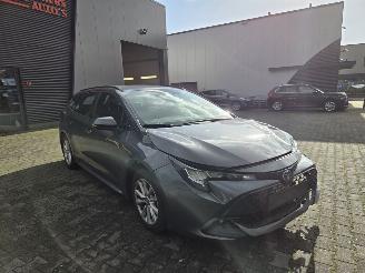 Toyota Corolla 1.8 HYBR picture 4