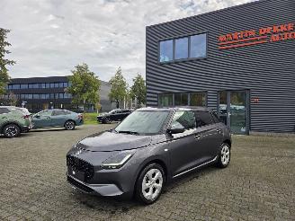 Schadeauto Suzuki Swift Hybr / CAMERA / NAVI / ECC/ 8800.KM 2024/6