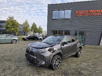 Schadeauto Toyota Yaris Cross GR SPORT / PANO / 3800KM. 2023/10
