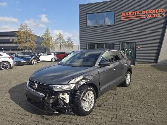 skadebil auto Volkswagen T-Roc 1.5 TSi AUTOM /NAVI / STOELVERW 2019/1