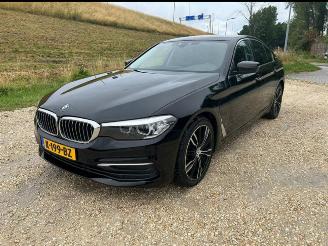 uszkodzony samochody osobowe BMW 5-serie 530e Performance/automaat/navi/clima 2017/3