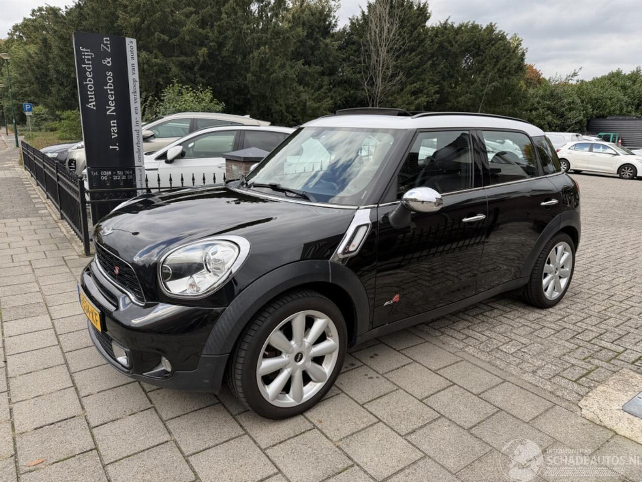 Mini Countryman Mini ALL4 Clima Elek Pak 1.6 Cpr S ALL4 Chili