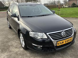 Volkswagen Passat VARIANT 2.0TDi - 125kW Highline - perfect rijdende auto - ingeruild - trekhaak - winterset picture 3