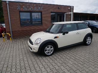 krockskadad bil auto Mini One  2012/2