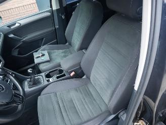 Volkswagen Touran 2.0 TDI 7 PERSOONS ALCANTARA picture 11