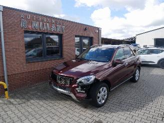 Vaurioauto  passenger cars Mercedes ML 250 CDI PANORAMADAK LEER BI-XENON 2014/10